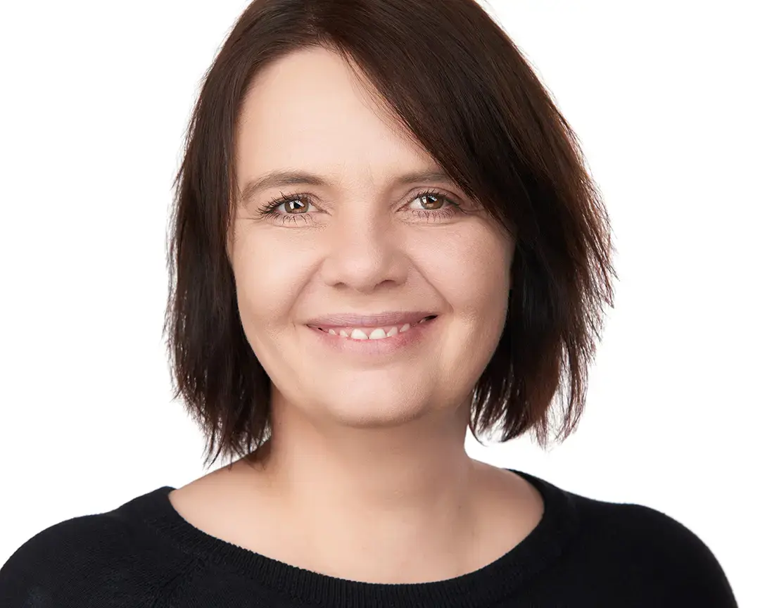 Professioneller Business-Headshot für LinkedIn, fotografiert von Rainer Müller Fotografie in Haßfurt.